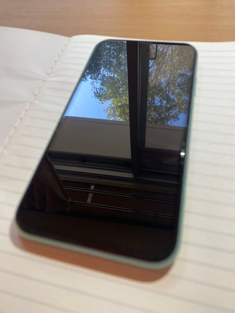 iPhone ホワイト ケース付き