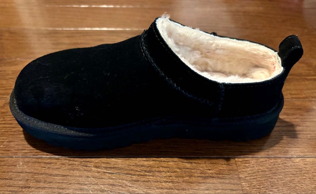 m*様 UGG クラシック マイクロ　ブラック　22cm スリッポン