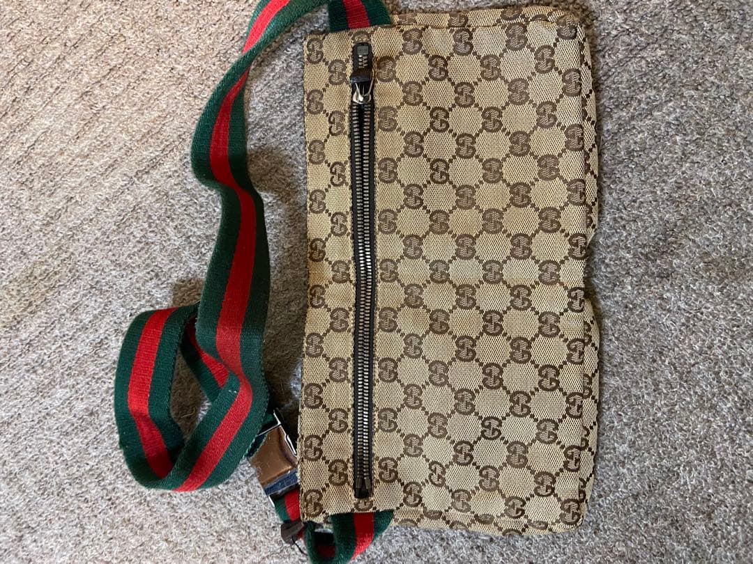 最終特セールGucci ボディバッグ ウエストポーチ　キャンバス　鞄　2way