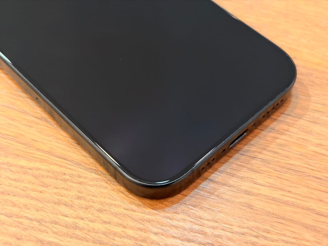 美品　バッテリー最大容量94% iPhone 16 Pro 256GB ブラック