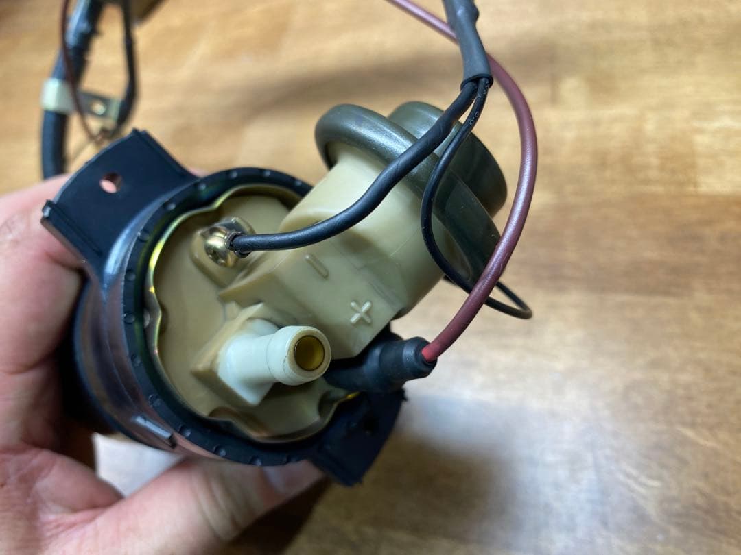 BNR34 GT-R 純正燃料ポンプ　動作確認済み