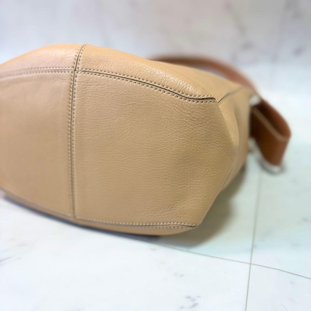 TOD'S トッズ ハンドバッグ レザー ベージュブラウン 肩掛け トートバッグ