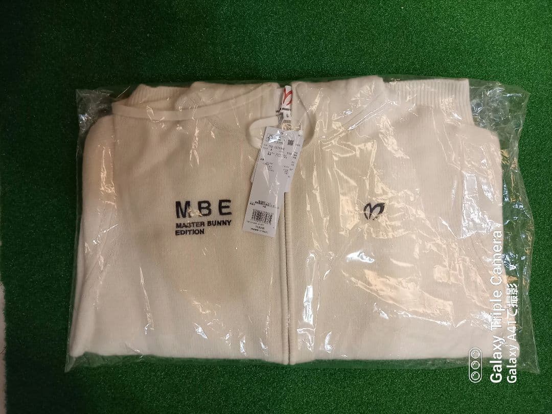 マスターバニー　ニットパーカー (カシミヤ) 　サイズ6