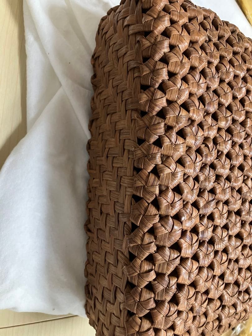 新品　山葡萄かごバッグ 手提げ 保存袋付き 人気の定番 素敵　翌日発送