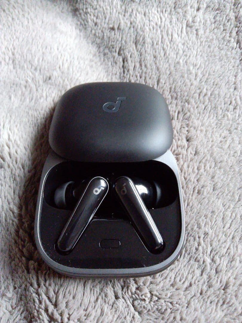 Liberty 5 ワイヤレスイヤホン ブラック 充電ケース付き