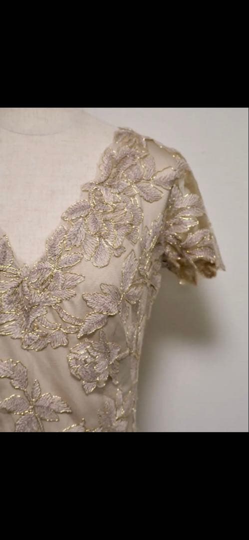 Tadashi Shoji 花柄刺繍 ベージュ ドレス