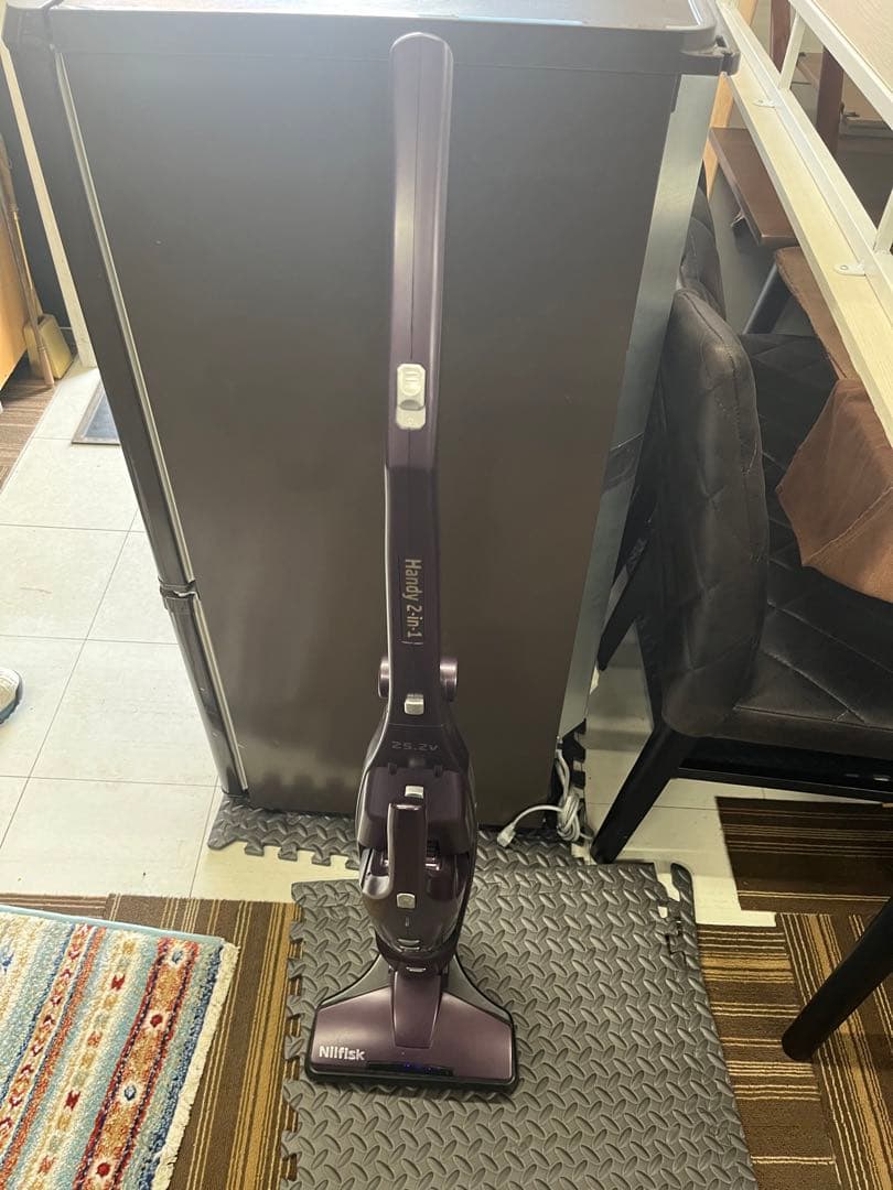 Nilfisk Handy 2-in-1 スティッククリーナー