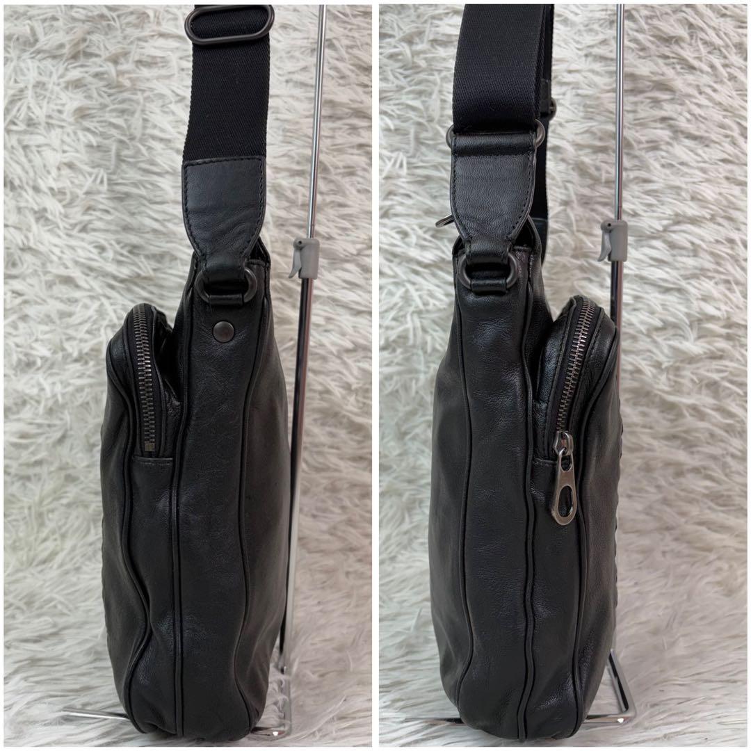 極美品✨BOTTEGA VENETA ショルダーバッグ イントレチャート 漆黒