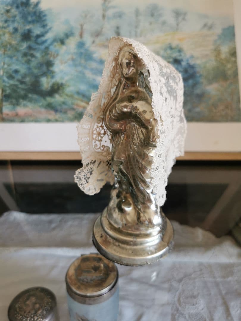 アンティーク 水銀ガラス赤子を抱くマリア像 ＆ブリュッセルレース ポワンドローズ