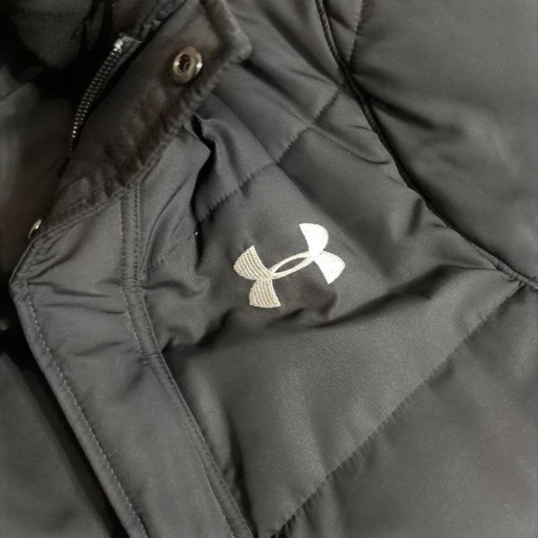 ⭐︎ お値下げ　超美品Under Armour ベンチコートM