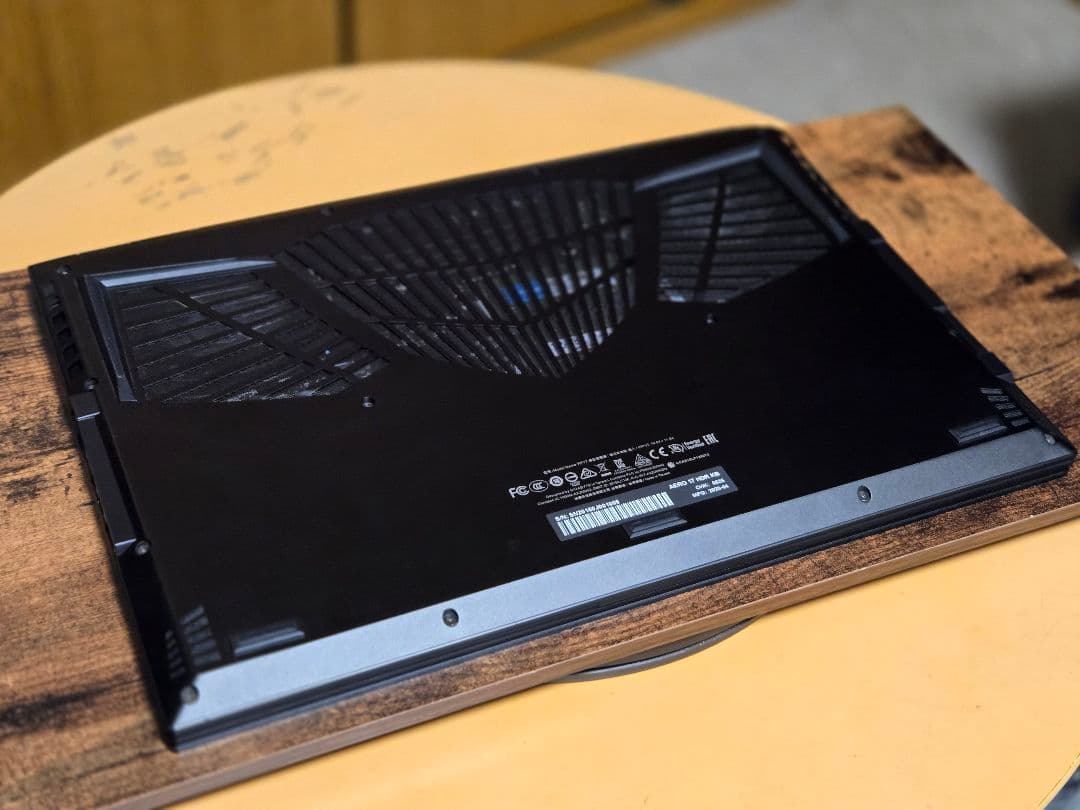 Windowsノート本体 GIGABYTE AERO 17 UHD i7-10875H RTX2060