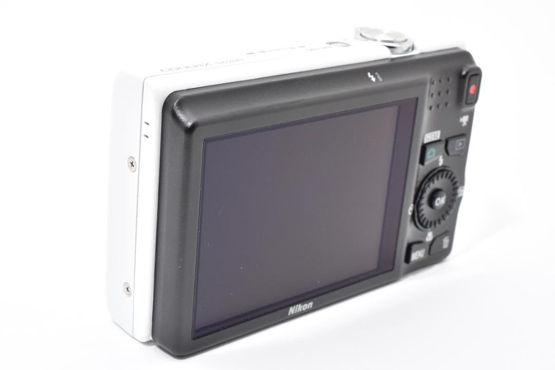 動作品Nikon COOLPIX S6200ニコン　デジカメ　ホワイト#959