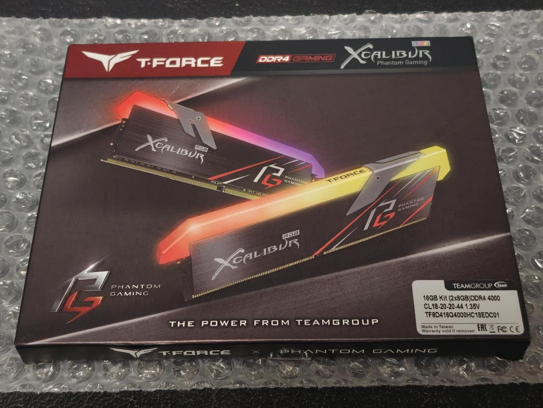 メモリー T-FORCE PHANTOM GAMING(RGB XCALIBVR)16GB