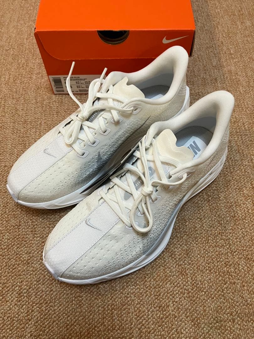 【ゆーはみかく】新品未使用 ナイキ ペガサス プラス 26cm ホワイト