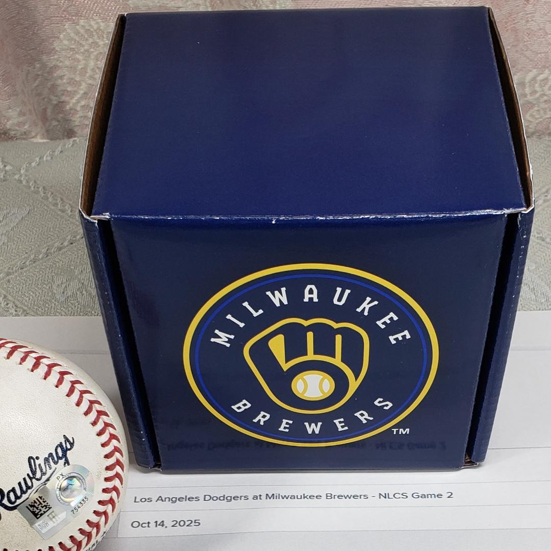 【Andy Papes】◆『ドジャース パヘスがデッドボールとなった実使用球』◆