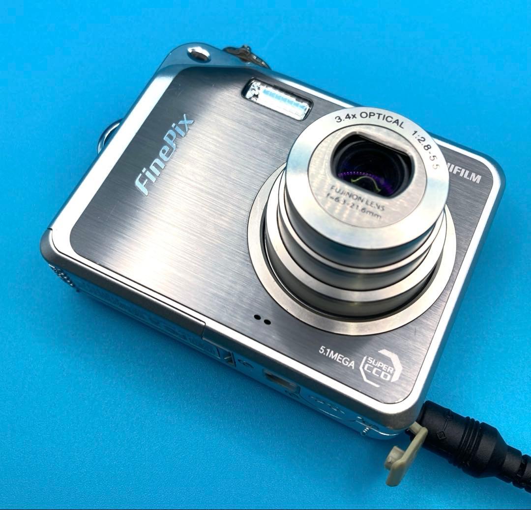 【動作確認済】FUJIFILM FinePix V10 コンデジ
