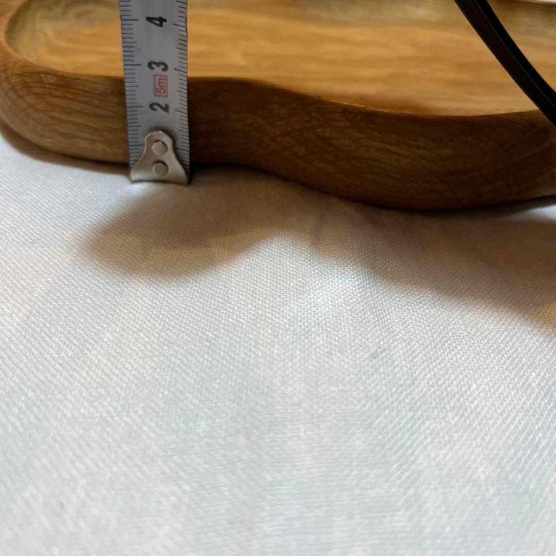 木彫りトレイ　カッティングボード　クリ抜きトレイ　工芸品　ラトビア展　北欧好き