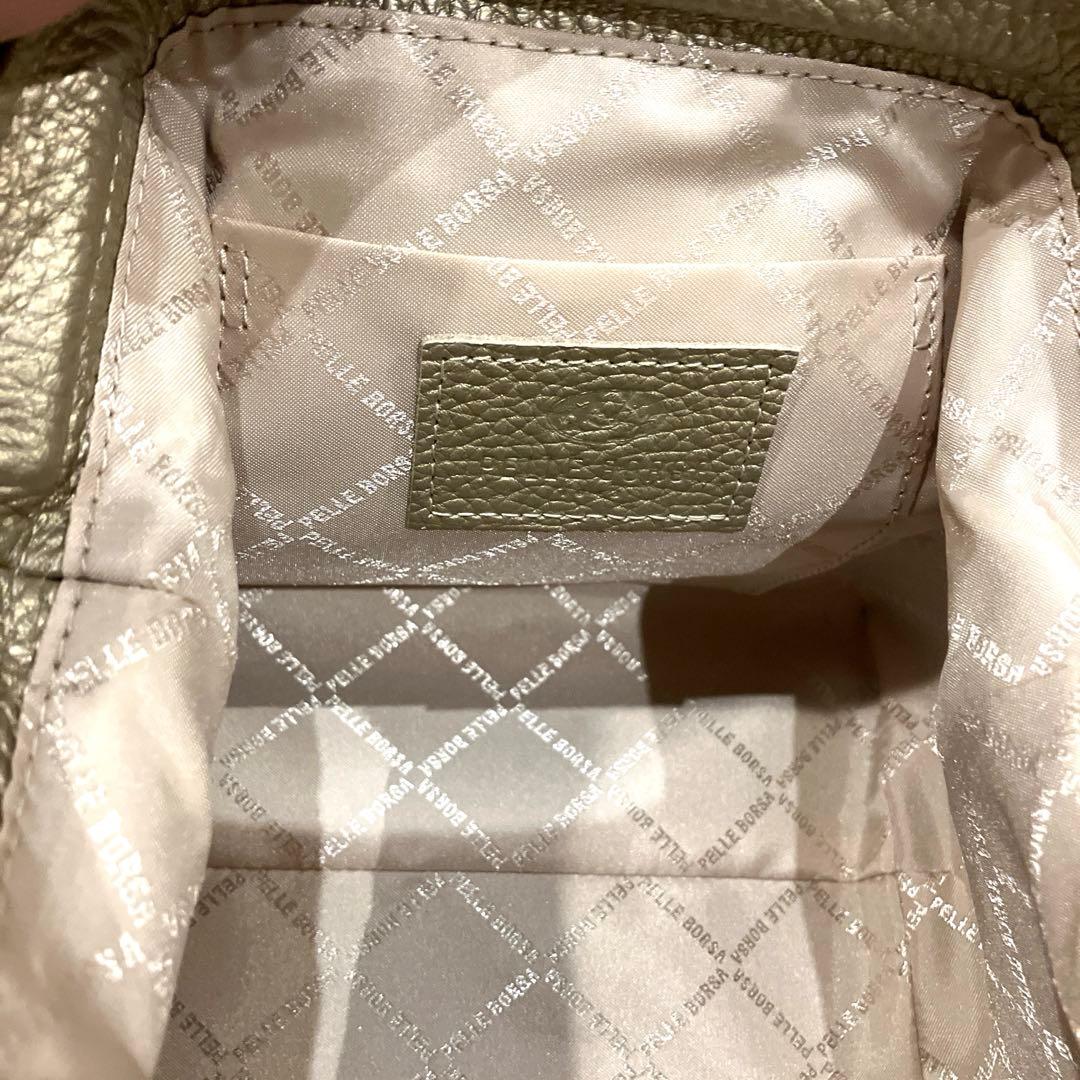 ペレボルサ　PELLEBORSA ショルダー未使用美品