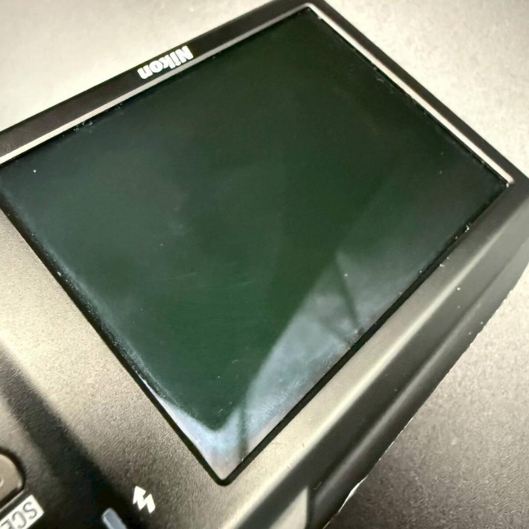 Nikon ニコン COOLPIX クールピクス S3100 デジカメ