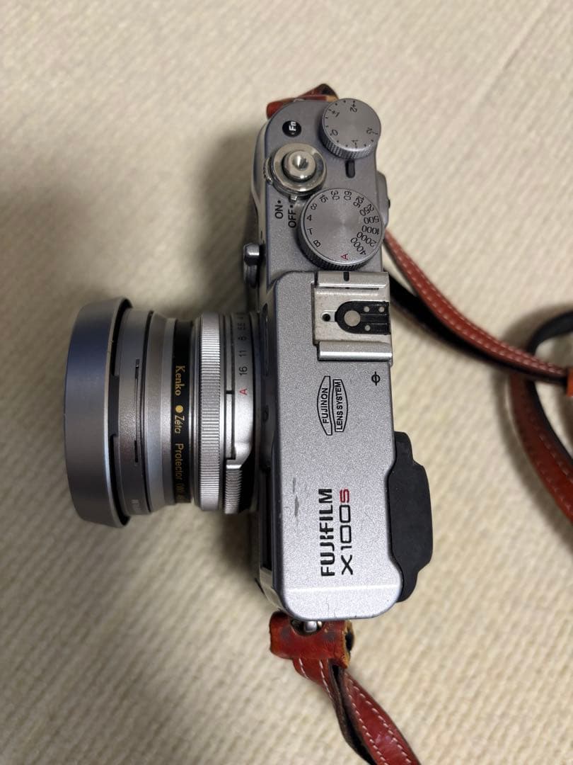 【値下げ相談可・良品・革ケース付】FUJIFILM X100Sデジタルカメラ