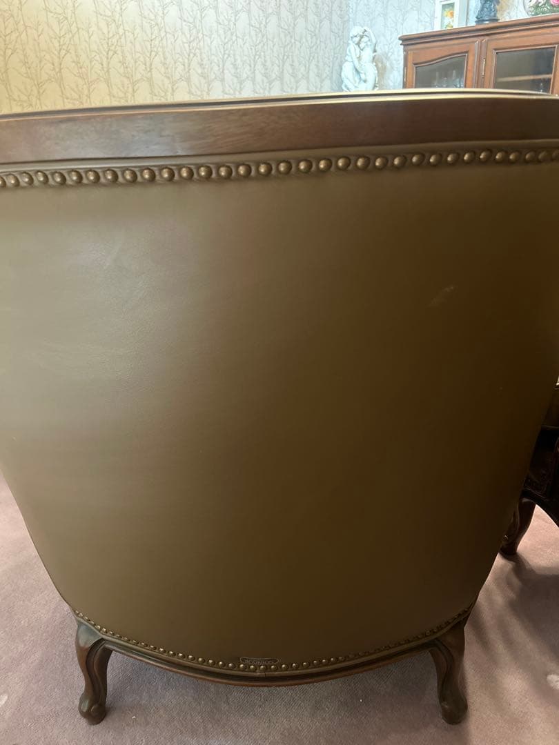 本革 クラシック 1人掛けソファ｜鋲打ち 猫脚 アンティーク調 高級家具