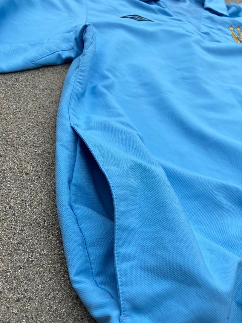 【バックプリント付】UMBRO×マンチェスターシティ/ピステ/ドリルトップ/XL