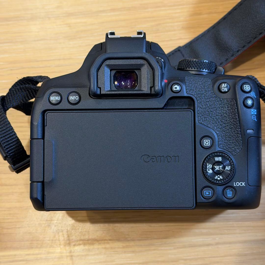 CANON EOS Kiss X10i ダブルズームキット 広角レンズ付