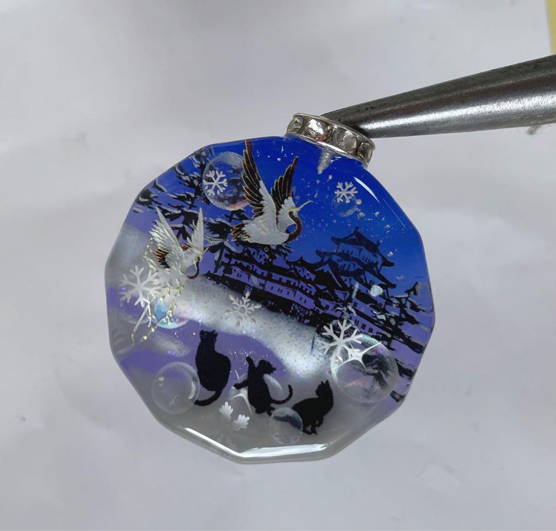 すず☆らん/お城と湖畔の鶴と子猫達　雪　蓄光　オルゴナイトキーホルダー