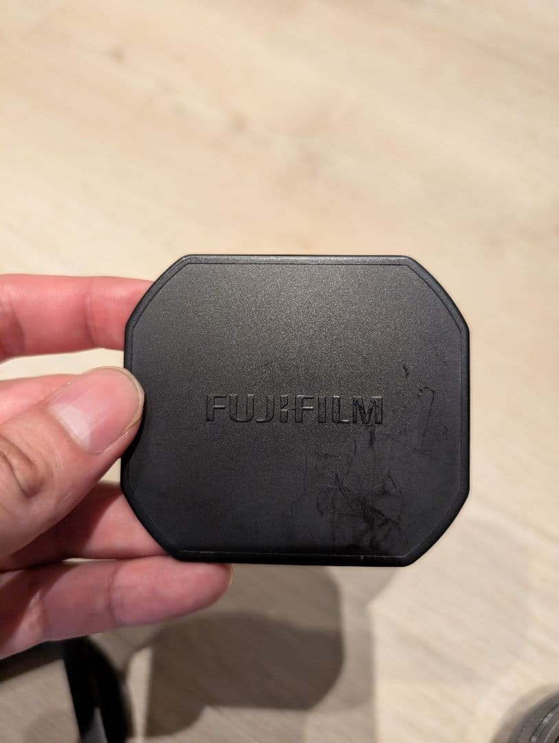 FUJIFILM XF33mmF1.4 R LM WR 純正フード付き