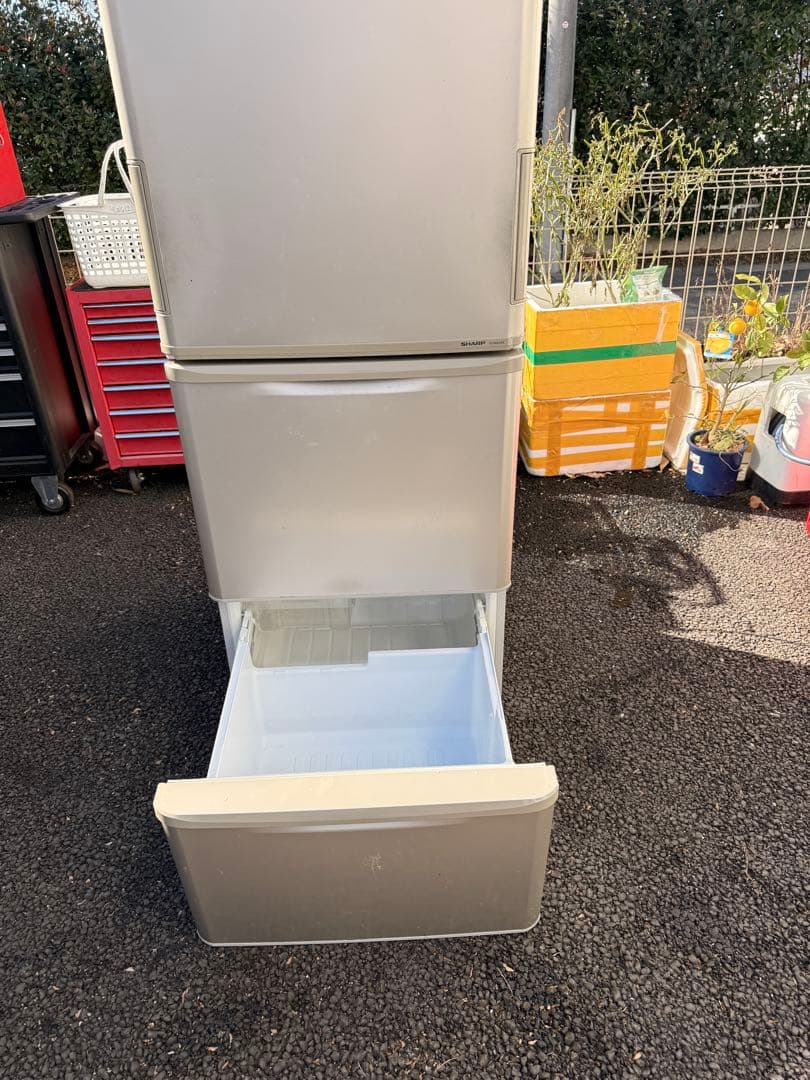 「引き取り船橋市)」350l sharp冷蔵庫 両方ともドア開けれるタイプ