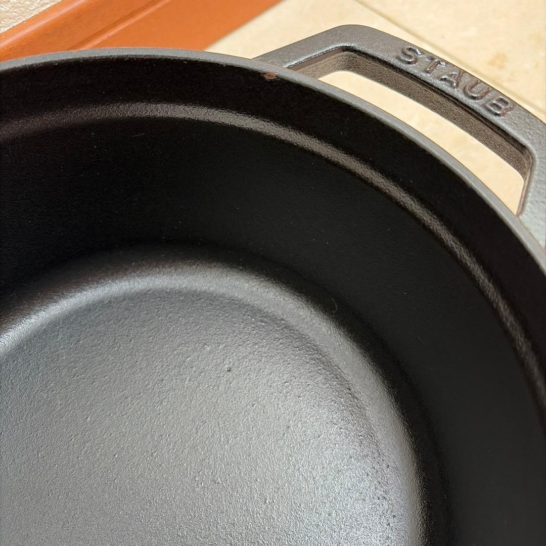 STAUB ストウブ　LA COCOTTE 黒 22cm