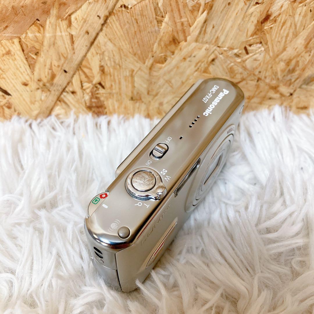 Panasonic パナソニック　lumix dmc-fx07 デジタルカメラ