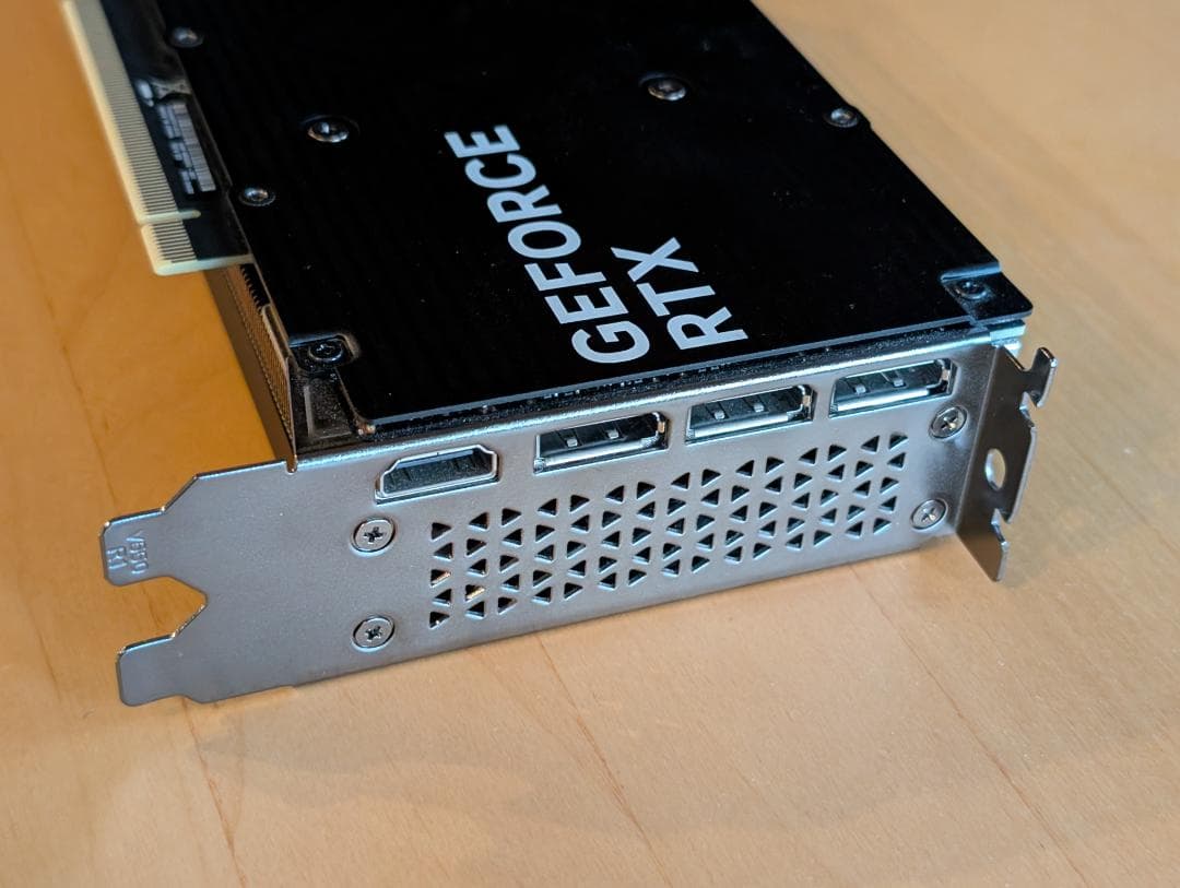 GeForce RTX 4060Ti 8GB：HP Victus 15L内蔵品