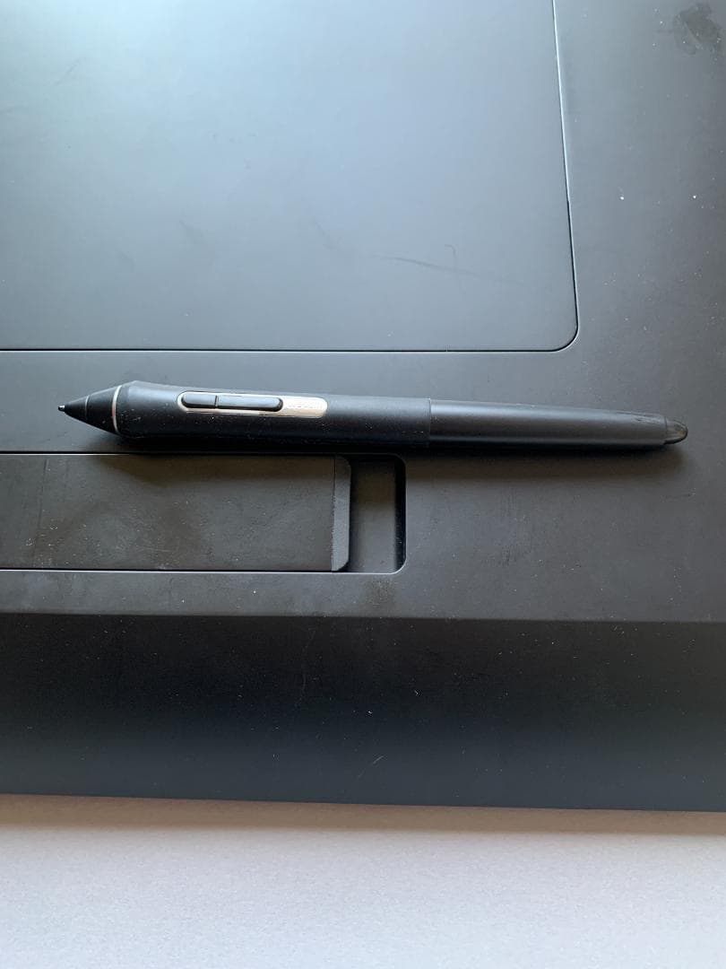 k*s様 WACOM Cintiq DTK-2420/K