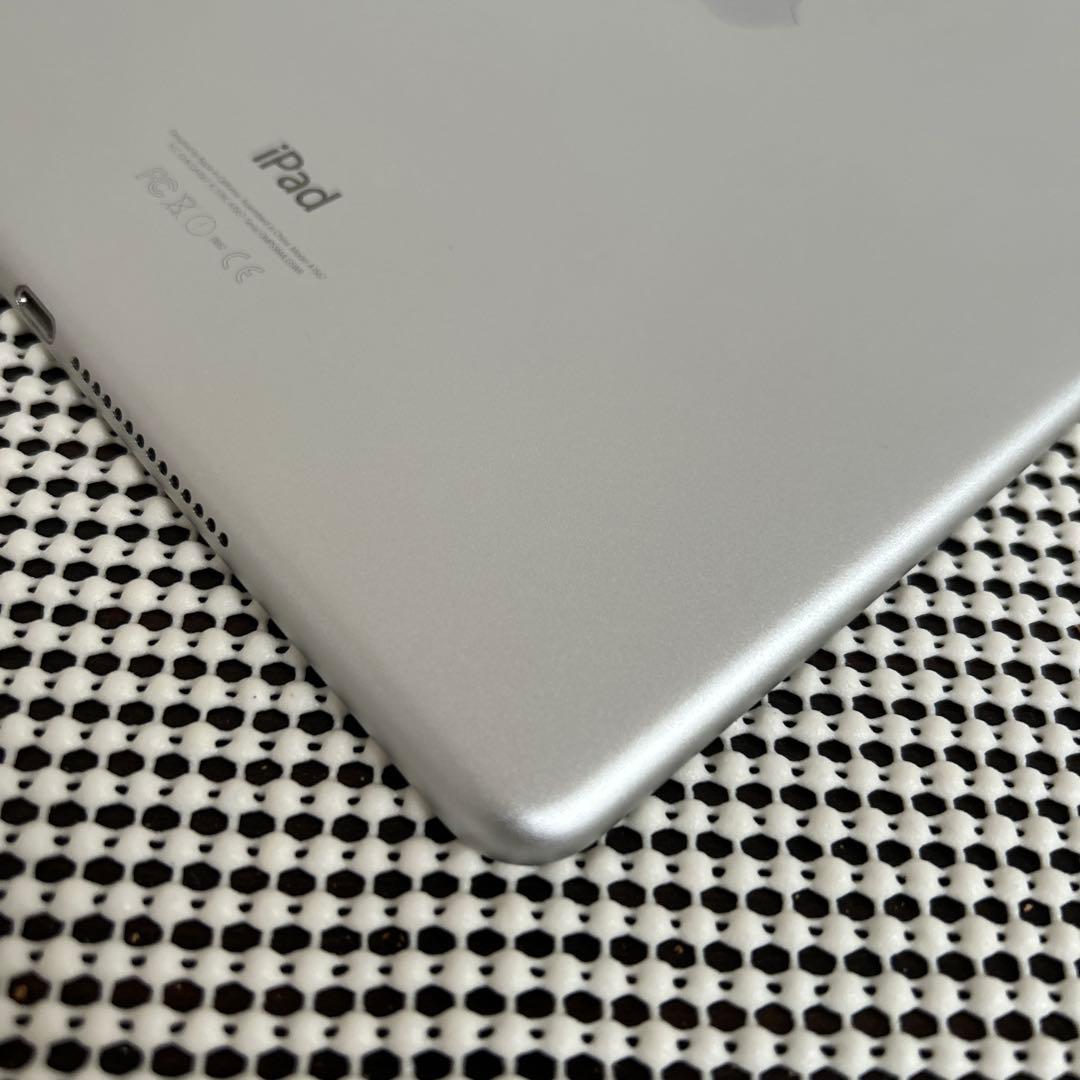 69【早い者勝ち】電池最良好☆iPad Air2 第2世代 16GB au☆