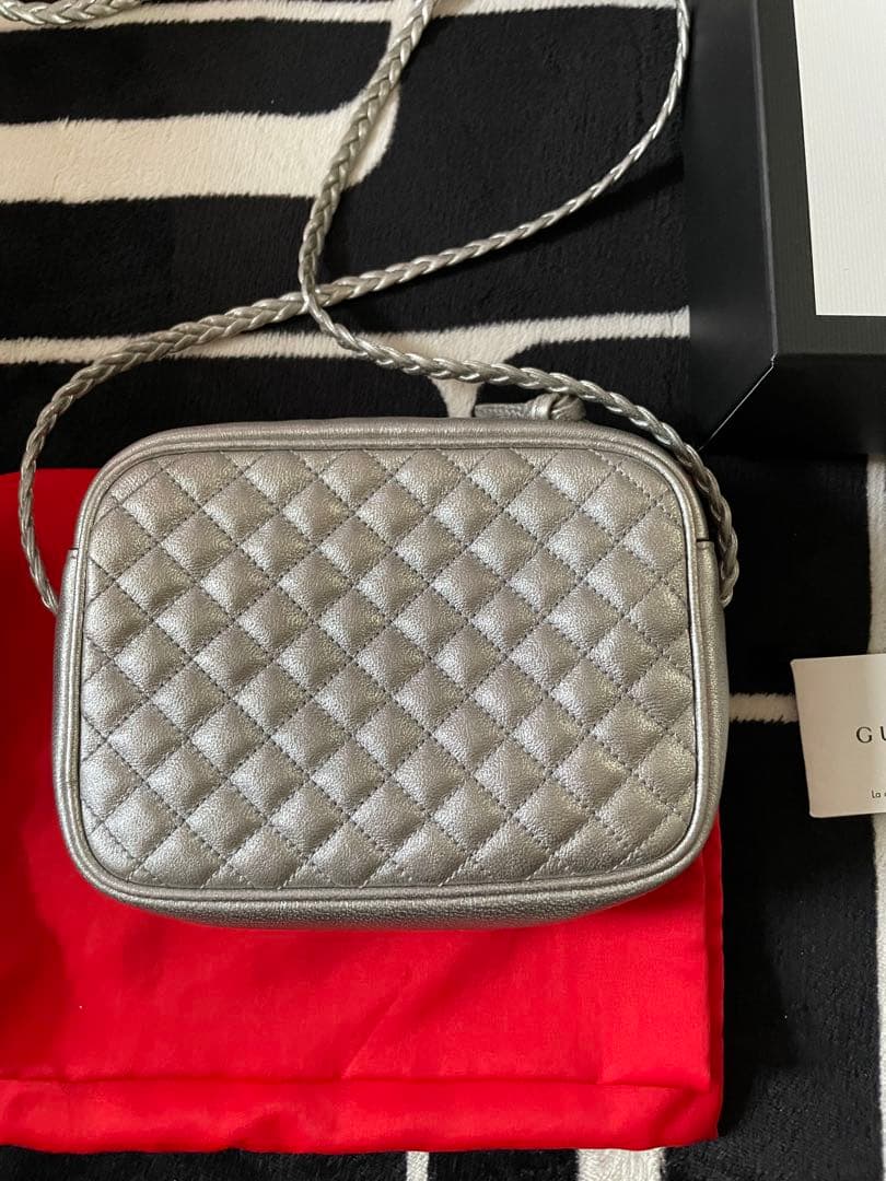 グッチGUCCI シルバー キルティング ショルダーバッグ