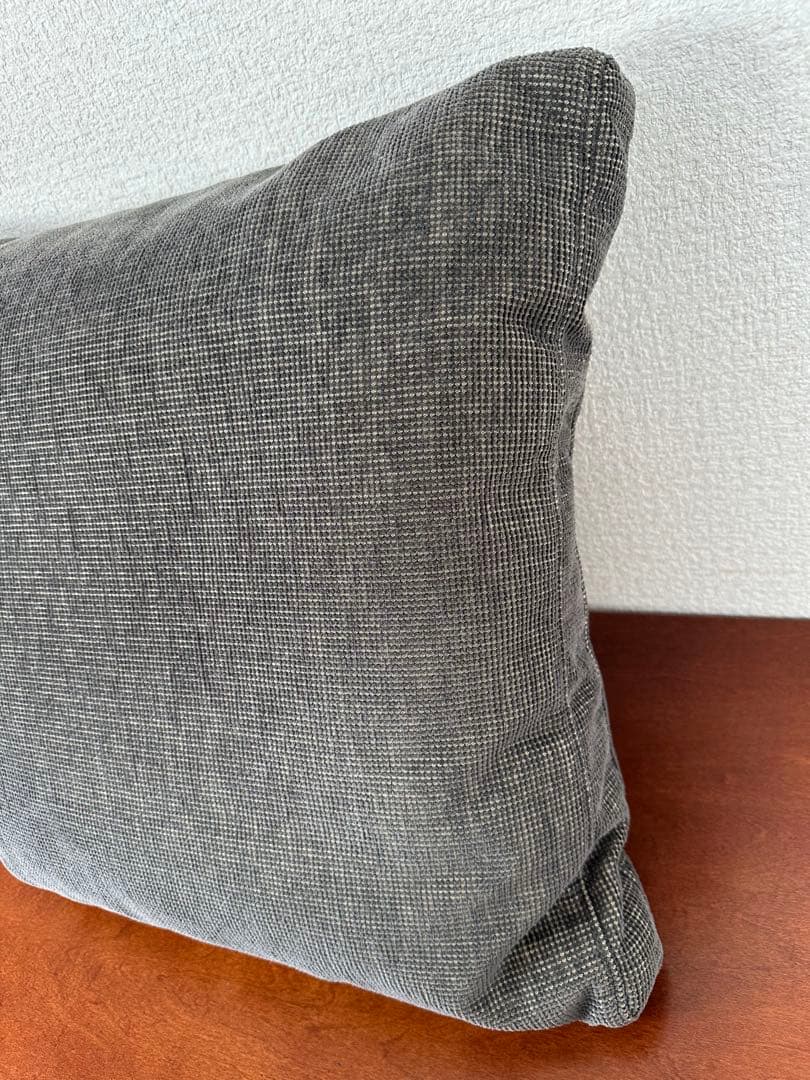 展示品 arflex アルフレックス クッション 天然羽毛 ※r2