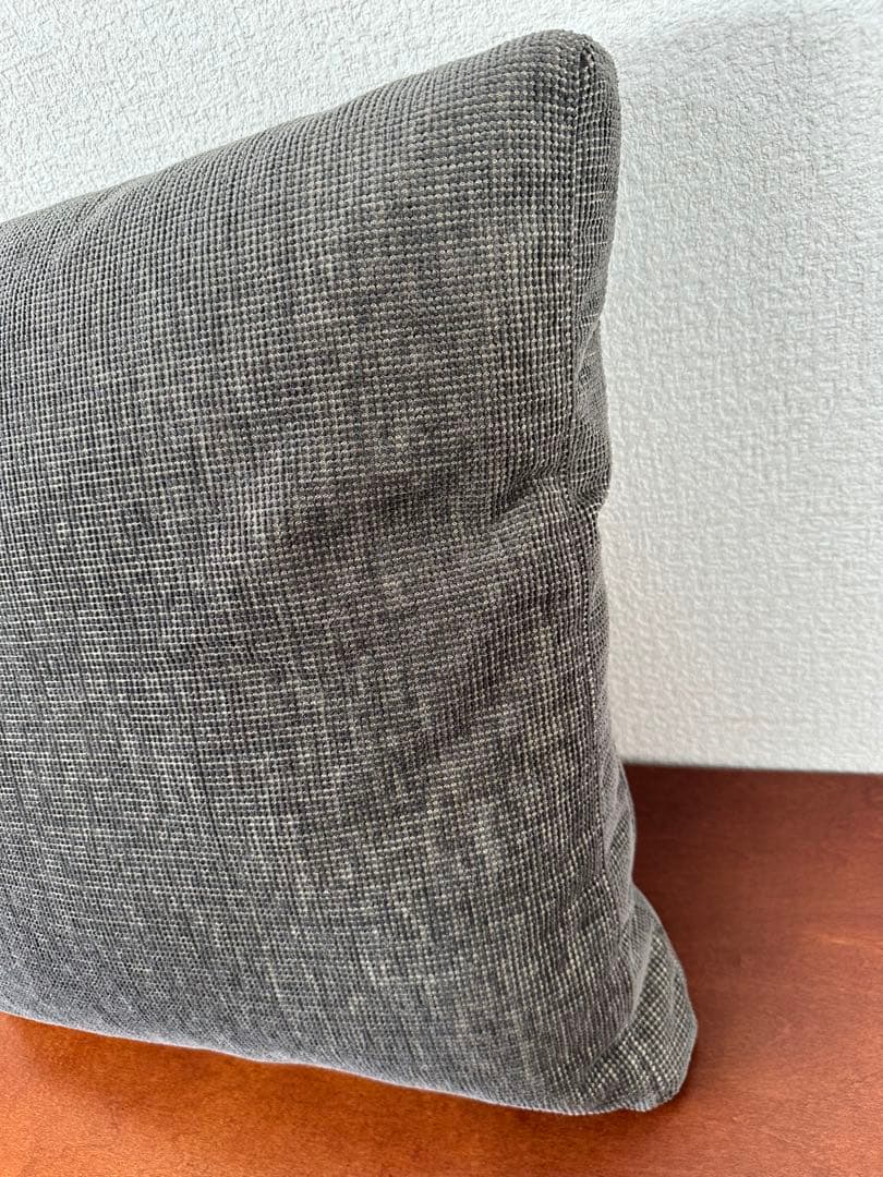 展示品 arflex アルフレックス クッション 天然羽毛 ※r2