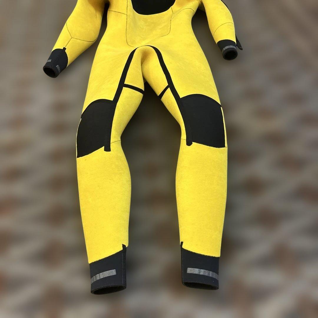 BEWET ブラック セミドライスーツ