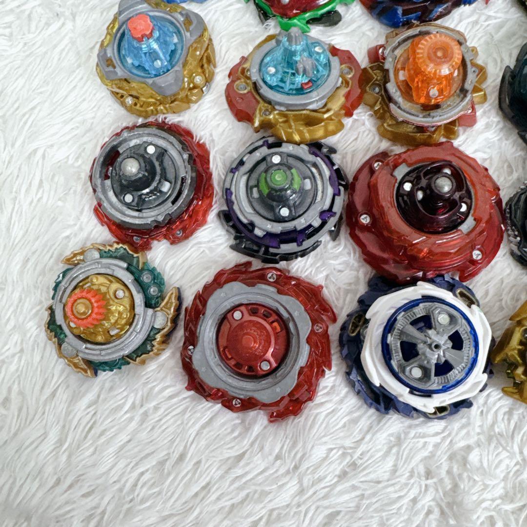 【大量】ベイブレードバースト 計72点 引退品 まとめ DB DU 付属パーツ有