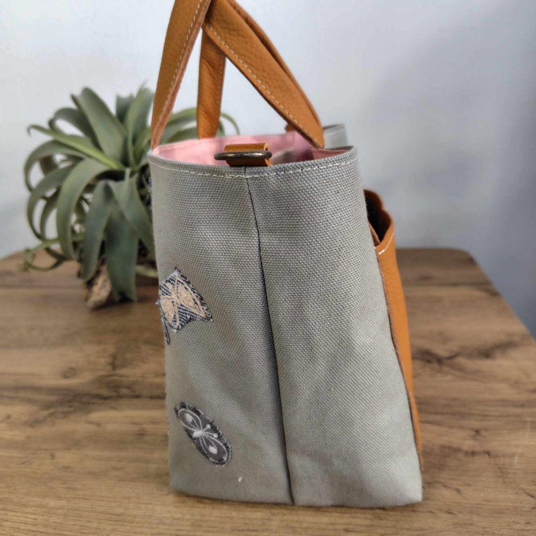 333W 様　/猫とちょうちょカケラパッチ/しきりトートSサイズ/本革キャメ