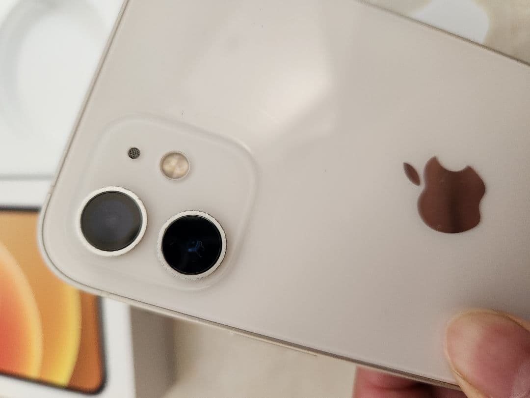 Apple iPhone 12 ホワイト 本体　128Ｇ　SIMフリー