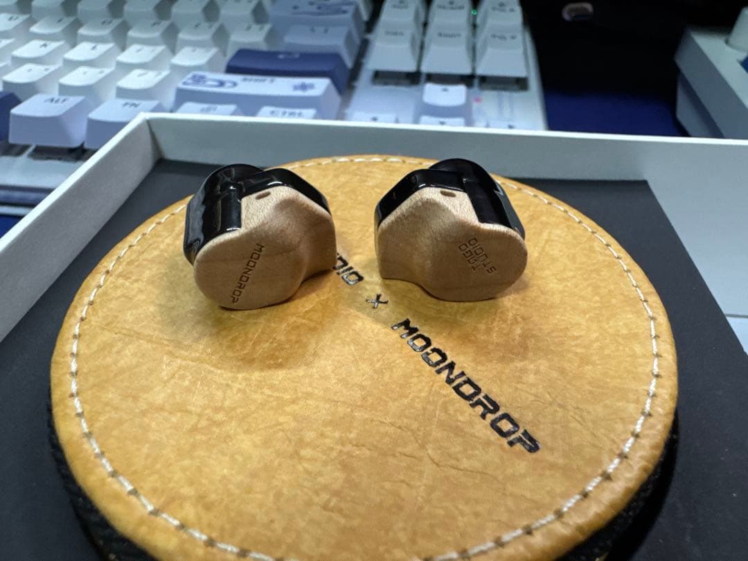 イヤホン Harmon-SP TAGO STUDIOxMOONDROP