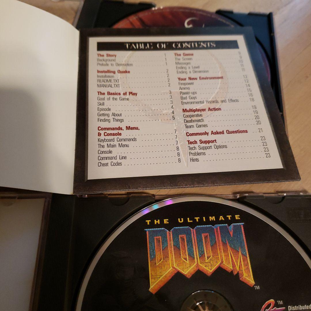 The Ultimate Doom & Quake 2枚セット