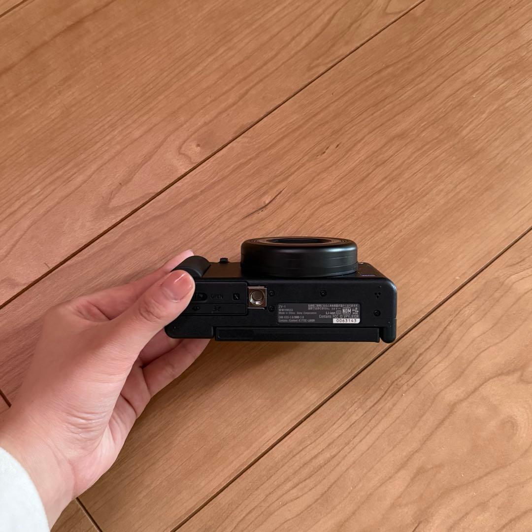 美品Sony ZV-1Gソニーブイログカムシューティング グリップキットvlog