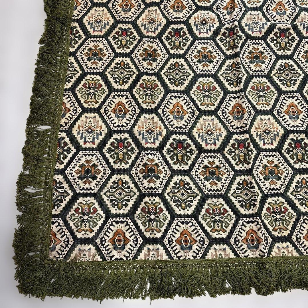 ヴィンテージ　絨毯　レトロ　ラグ　カーペット