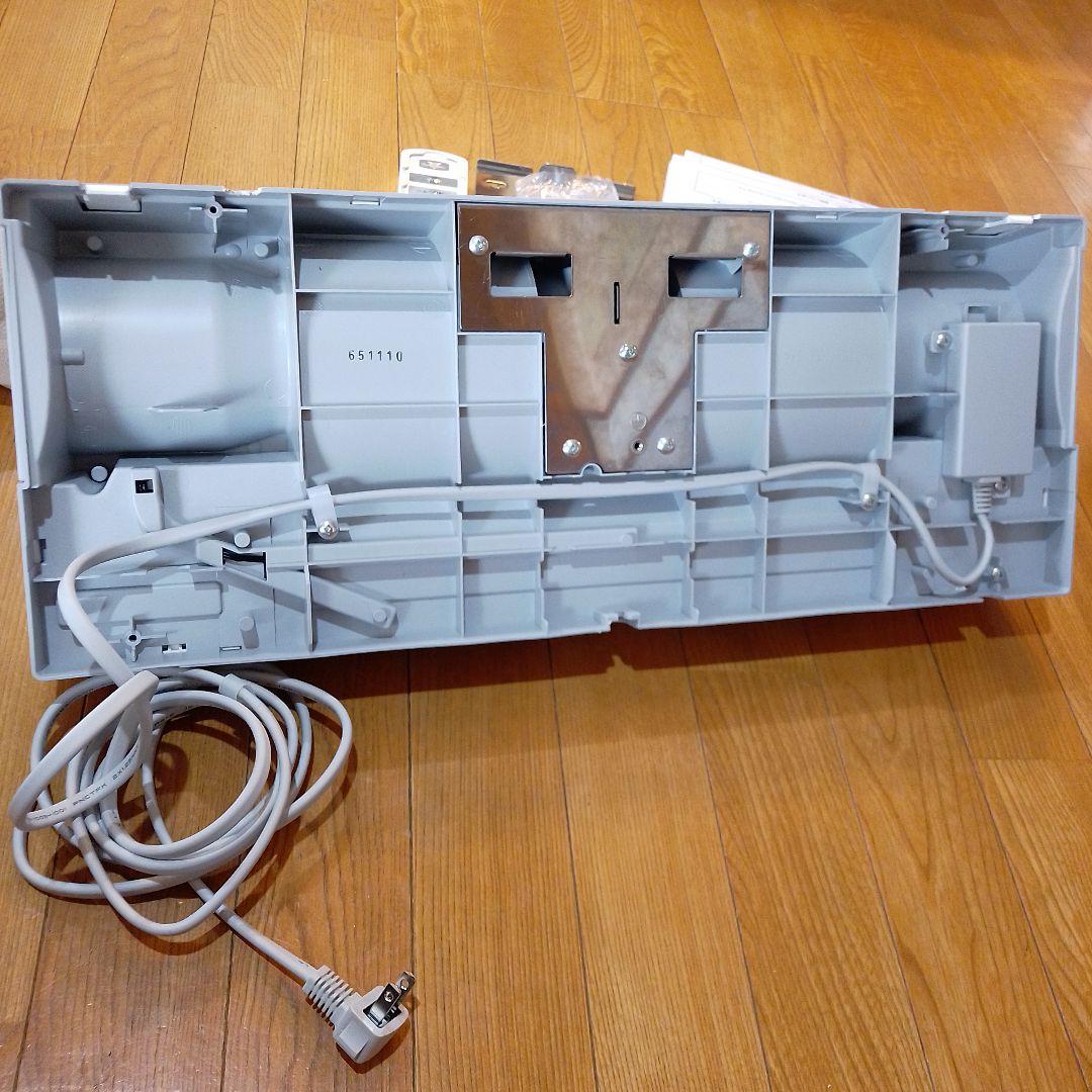 アラジン 脱衣所暖房機 ADH-G9811J 　 2025年製