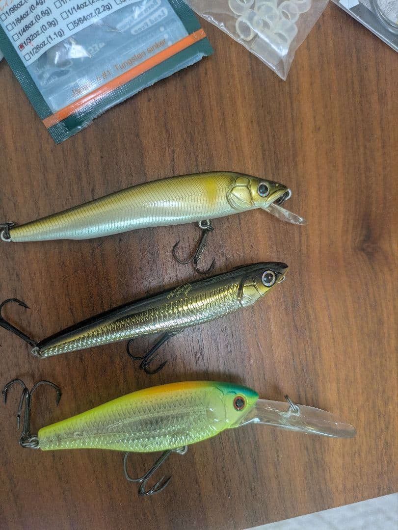 【激安】バス釣り引退セット 2　まとめ売り ルアー/ワーム/針/テグス 等々