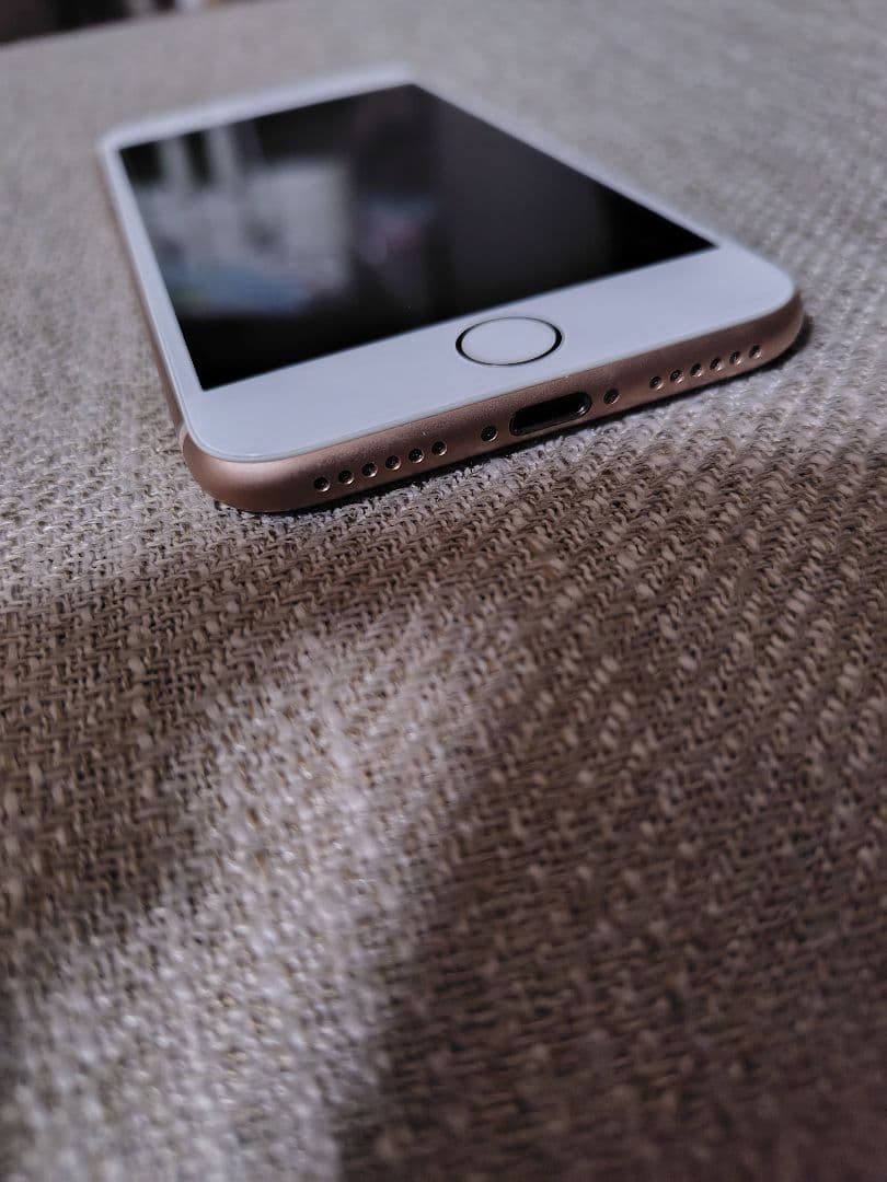 Apple iPhone 8 SIMロックなし(SIMフリー)