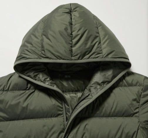 ユニクロ　ウルトラライトダウンフーデッドコート　ブラック　Ｌ